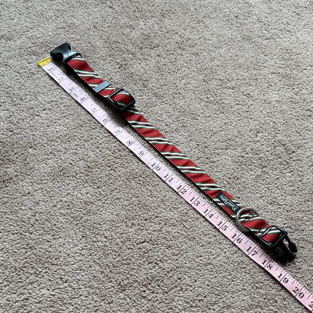 Red and Green Dog Collar - M - Adjustable. Holidays